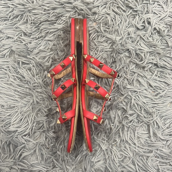 • Valentino Garavani • Rockstud Flat Calfskin Slide Sandal Rosso Red 38.5 Women - Picture 6 of 9